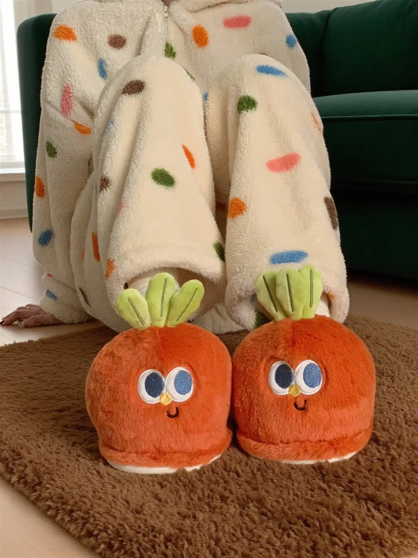 

Autumn Winter Home Slippers New Cute Carrot Slippers For Women Big Eye Non Slip Indoor Household Closed Toe Furry Cotton Shoes