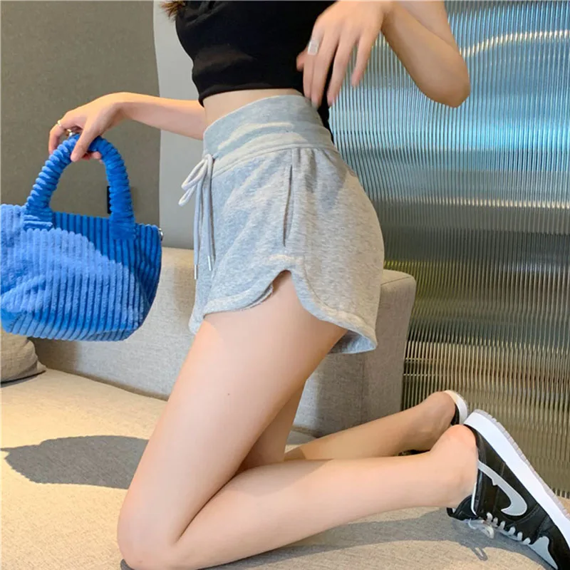 Women Yoga Shorts Summer Outer Wear Mid-Waist Casual Loose Straight Pants Lady Stylish Thin Breathable Wide Leg Gym Short Pants