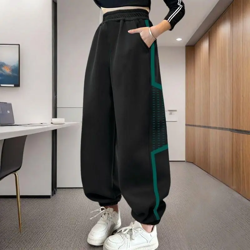 

New 2025 Spring Autumn Girls Kids Sportswear Trendy Joggers with Ankle Cuffs Kids 8-14 Years Premium Cotton Crop Pants