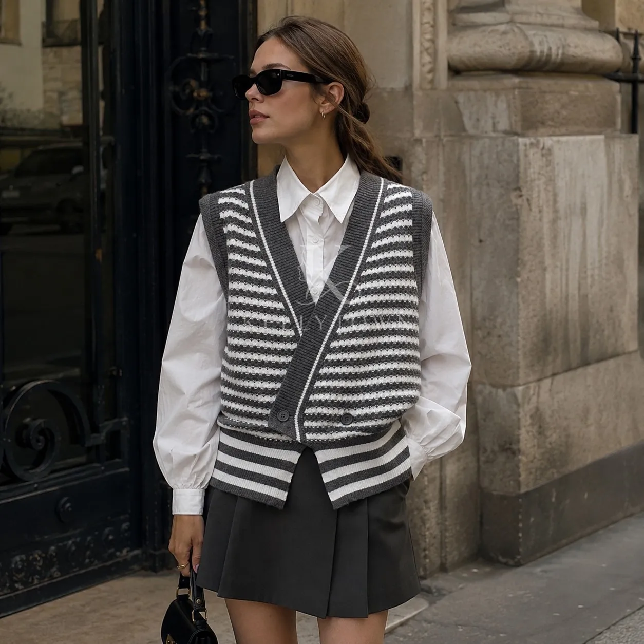 Street Preppy Striped Sweater Vest Women V Neck Button Up Sleeveless Cardigans Vest 2026 Autumn Winter Vintage Knit Vest Tops