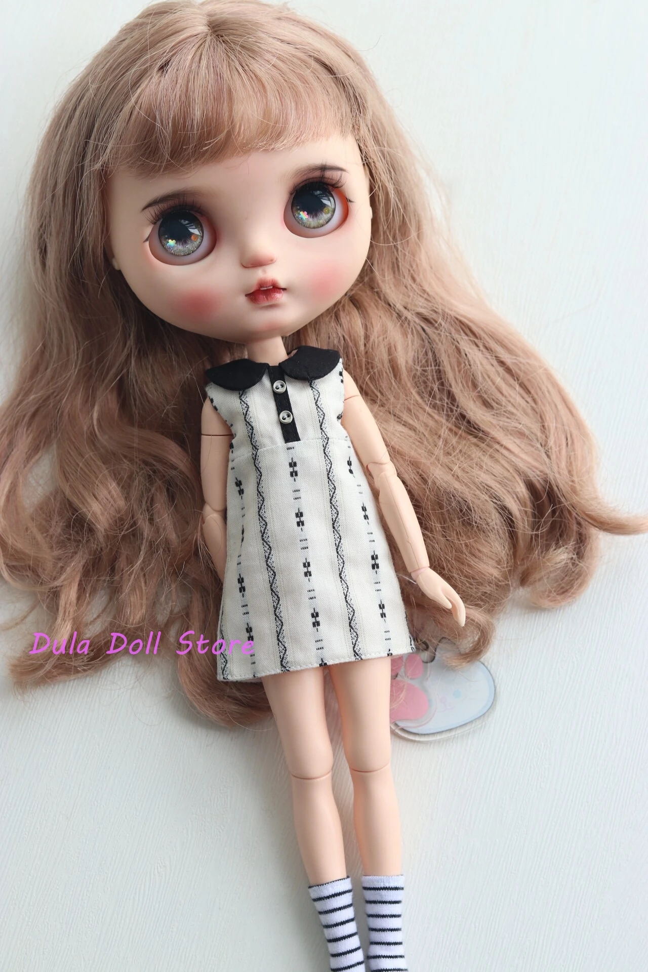เสื้อผ้าตุ๊กตาดูล่า กระโปรงสั้นสีดำขาว สำหรับตุ๊กตาบลายธ์ แลนแดซ แลนดูโด รุ่น ob24 ob22
