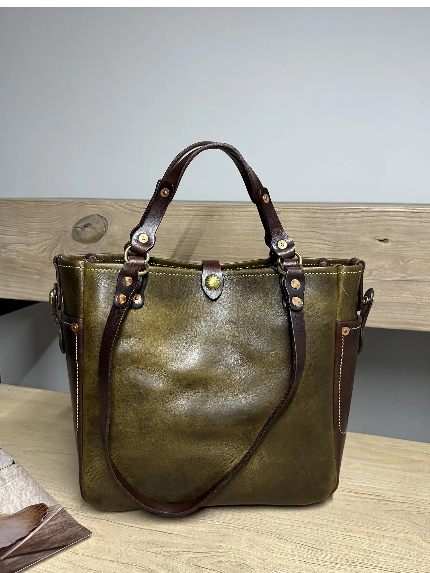 Vintage Designer Handgefertigte Arbeits-Tragetasche aus pflanzlich gegerbtem Rindsleder für Herren, Business Casual Luxus Naturleder Handtasche – Detail 20