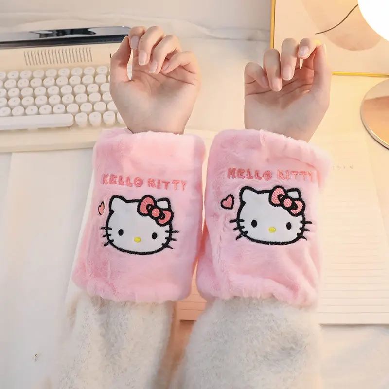 New Sanrio cartoon cute Cinnamoroll Hello Kitty Kuromi My melody Pochacco series girly heart anti-fouling sleeve gift wholesale