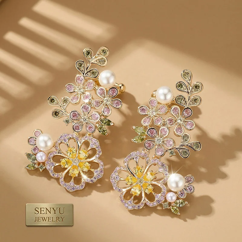 

SENYU Luxury Zircon Flower Ear Climber Earrings for Women Elegant Pearl Floral Ear Cuffs Sparkling Cluster Clip-on Earrings New