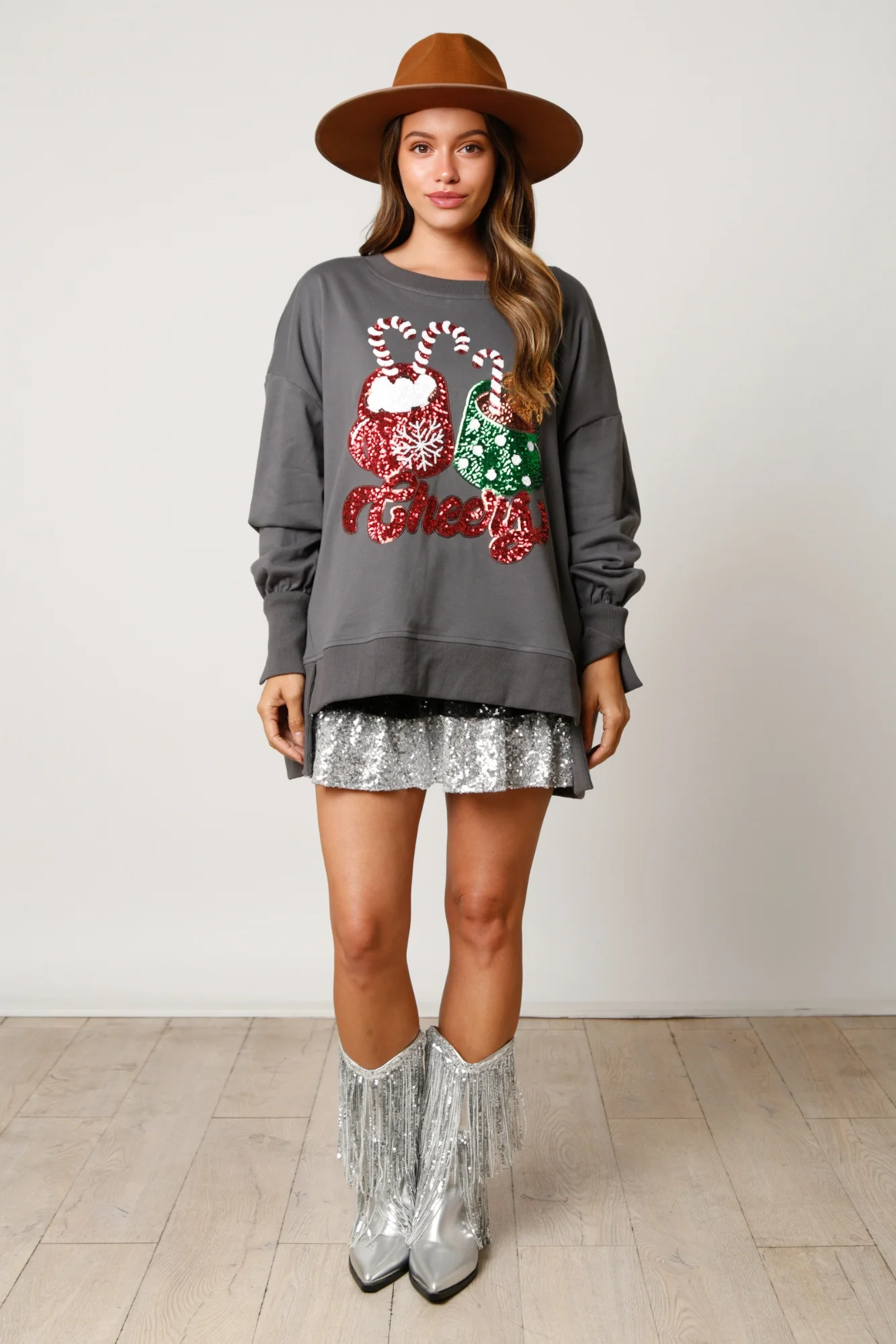 2025 New Autumn And Winter New Women\'s Candy Cup Sequin Christmas Sweater Casual Loose Tops Women\'s Long Sleeve O-Neck Pullover