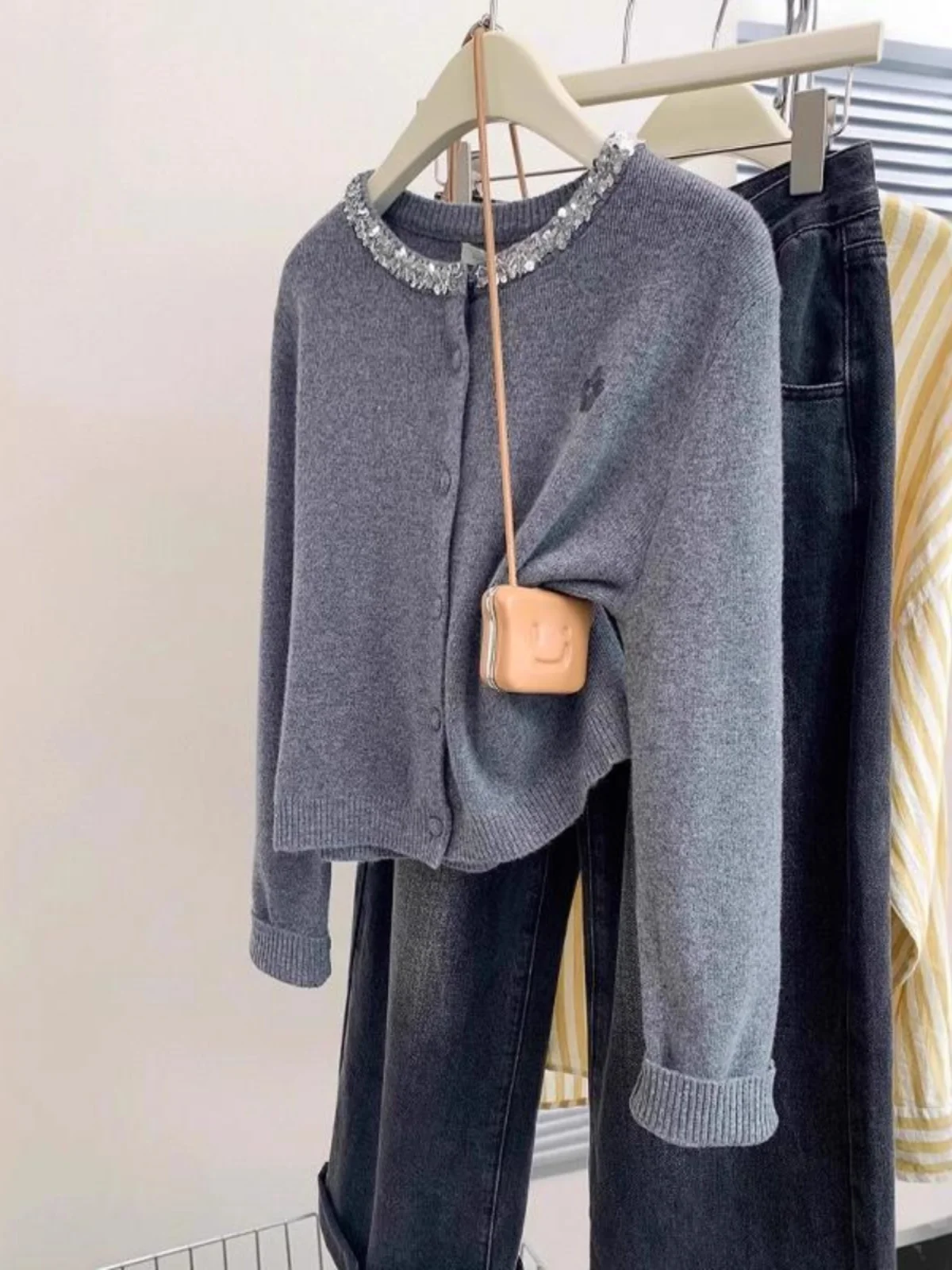 

Ele ey Knitted Sweater Coat Women's round Ne Sparkling Polyester Fiber Long Sve Commute Sle Faion Korean Version