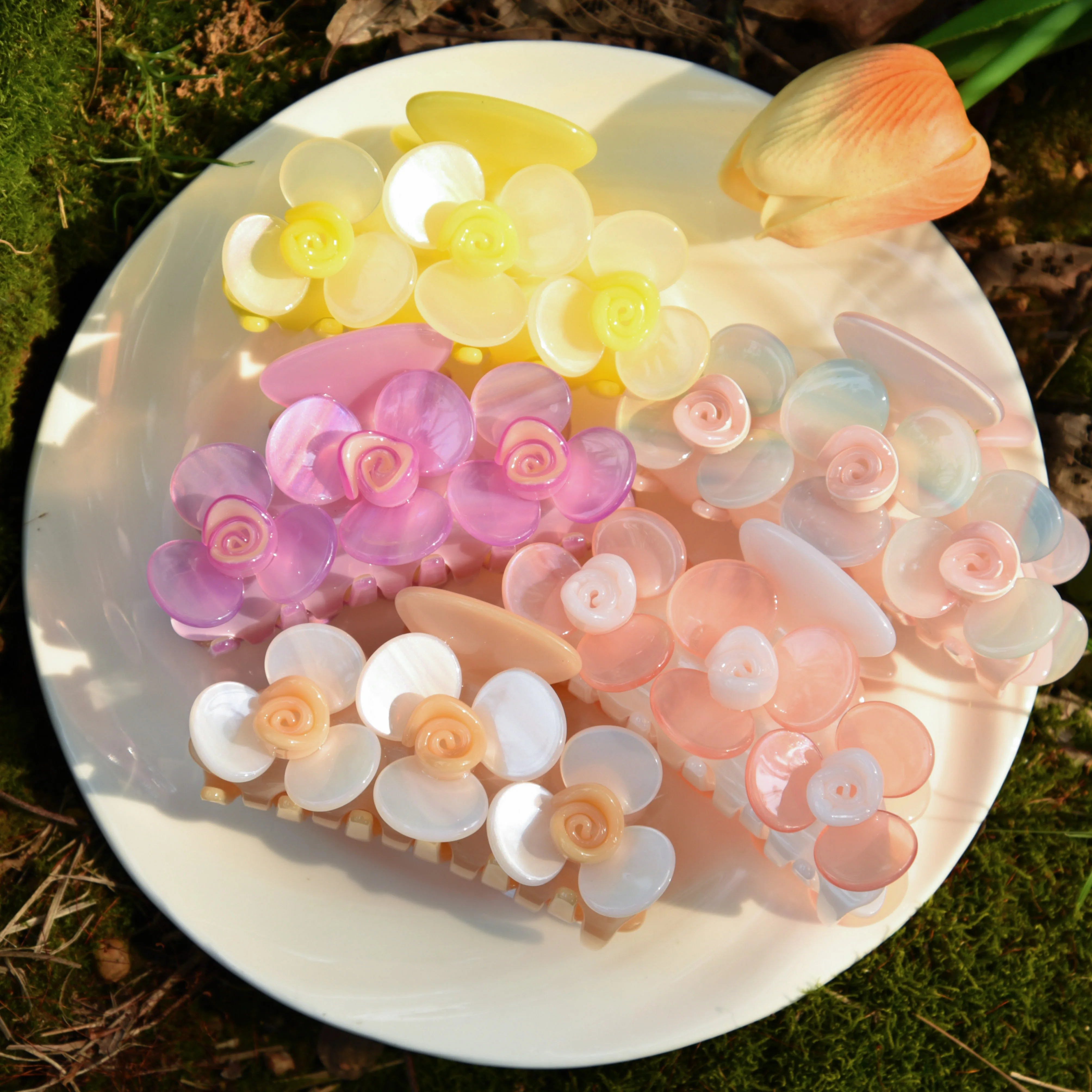 

New Colorful Flower Hair Claw Sweet Floral Acetate Hair Clip Korean Hairpin for Women Girls Shark Clips Summer Hair Accessories