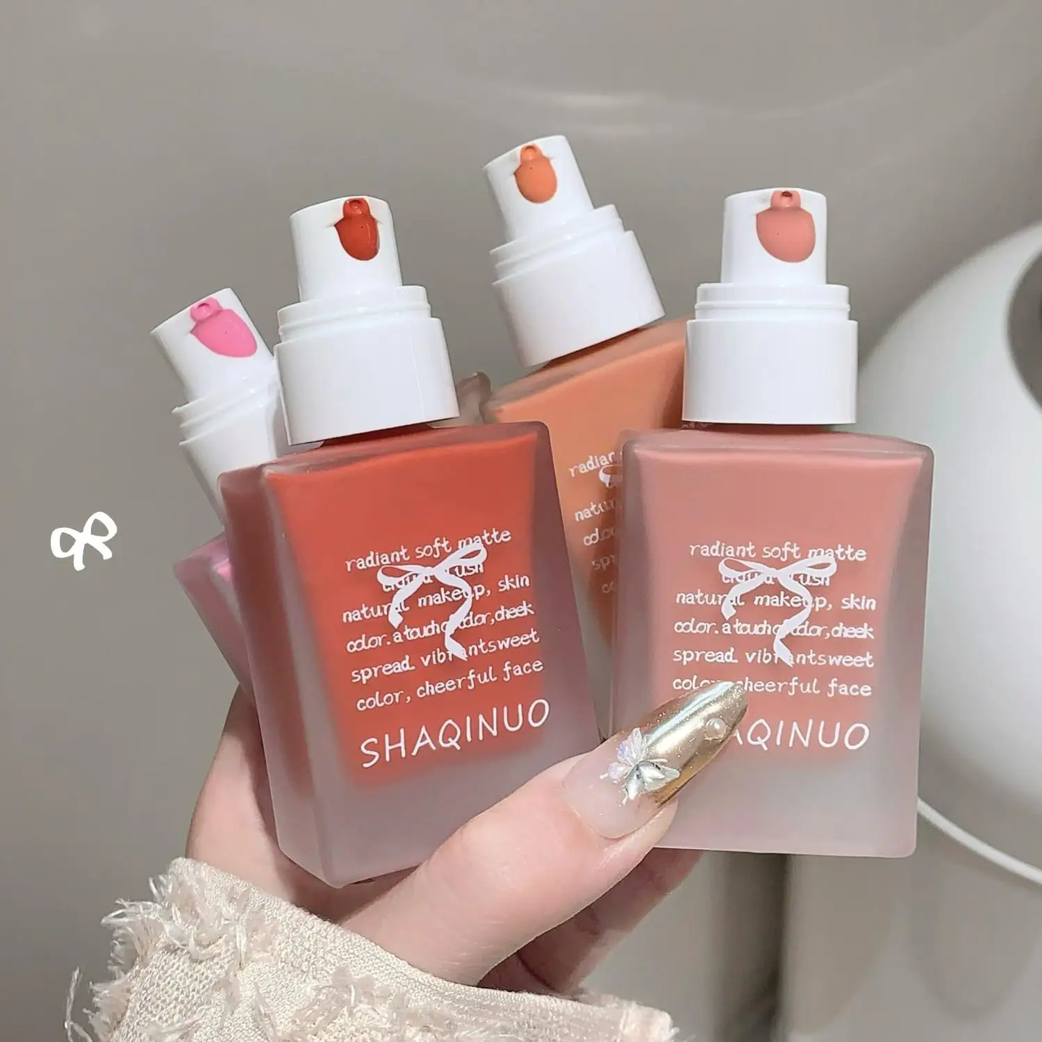 Vier kleuren vitaliteit Vloeibare Blush Hydraterend en gemakkelijk aan te brengen Face Rouge Cheek Makeup Blush