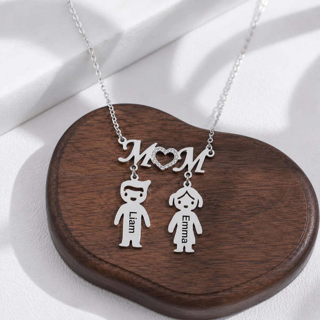 Luxury Mom Necklace Rhinestone Heart Pendant Boy Girl Charms Luxury Engraved Name Family Keepsake Jewelry Silver Gold Rose Gold