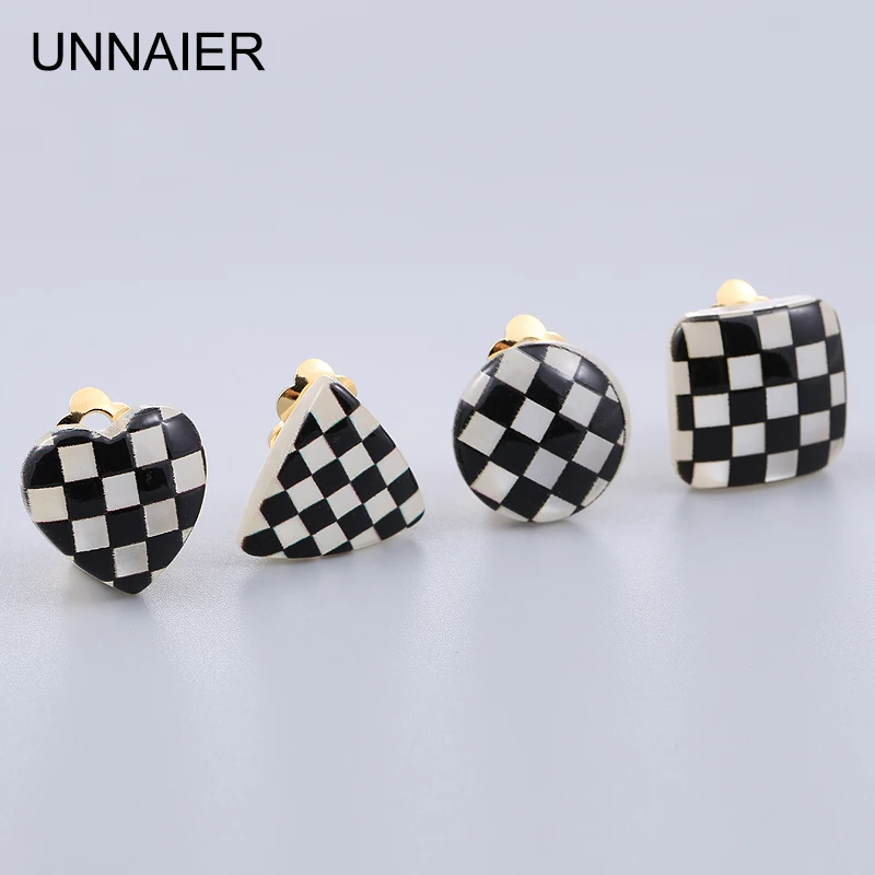 UNNAIER 1 Pair Black and White Checkerboard Clips On Ears For Women Clip On Earrings Non-Hole Fake Earrings Jewelry 2025 Trends