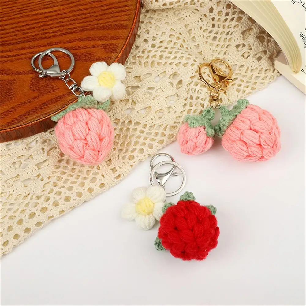 Strawberry Knitted Fruit Keychain Sweet Cute Pendant Crochet Key Chain Cartoon Woolly Weaved Keyrings Handbag Charms