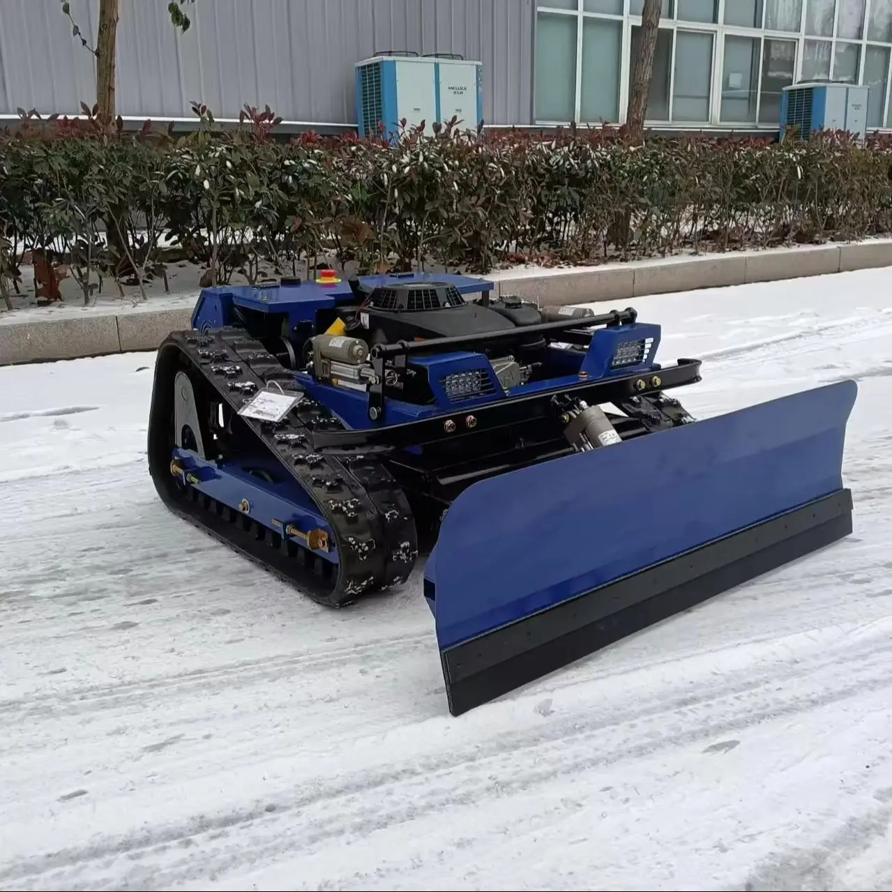 

High-quality self-propelled lawnmower LED lights 500mm cutting width remote control Customizable suitable for park lawn