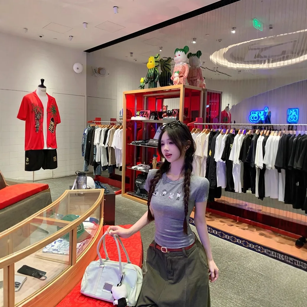 جيني رمادي السجق الكلب طباعة جولة الرقبة قصيرة الأكمام تي شيرت المرأة الصيف أعلى مريحة عارضة نمط نسيج مرن