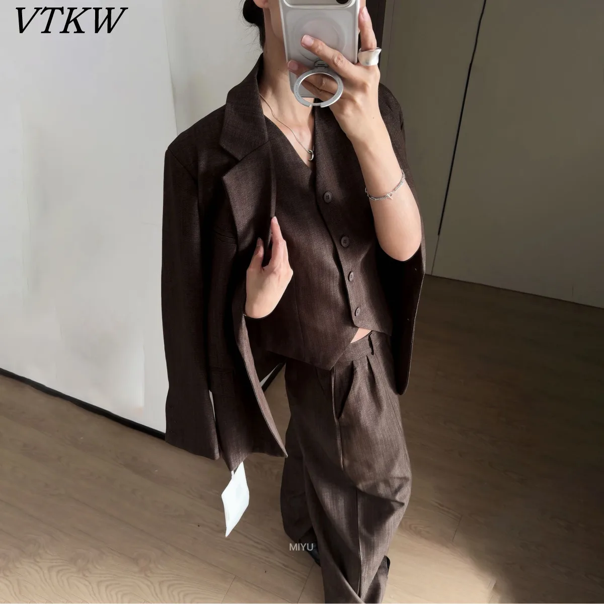 

VTKW 2026 New Arrival Women Three Piece Suit Oversized Blazer Cropped Vest Wide Leg Trousers Notched Lapel Office Outfit
