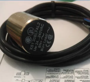 

XS130BLFAL2 SchneiderProximity Switch Sensor New High-Quality