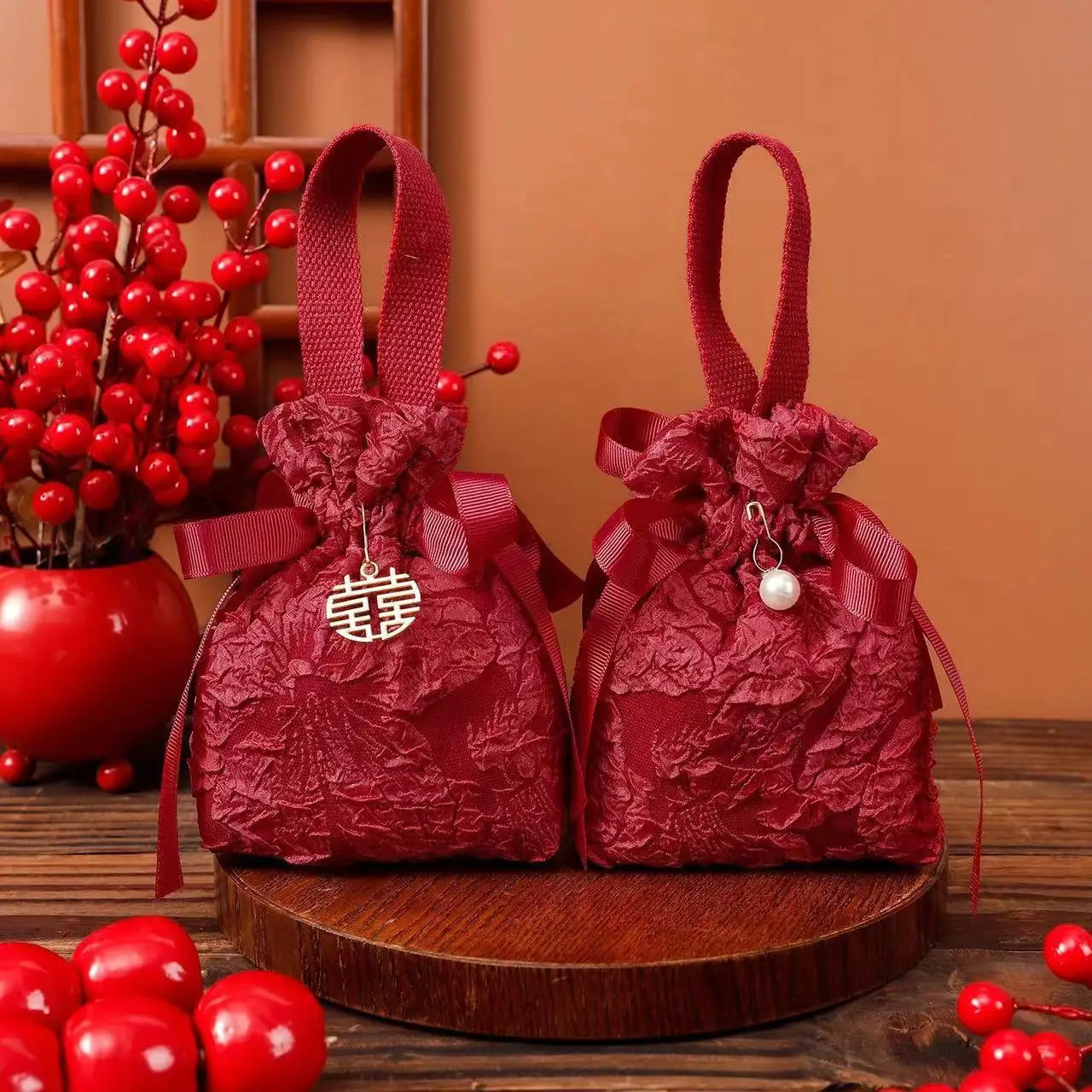 

Wedding Handheld Candy Gift Bag Non Folding Wedding Candy Bag Ins Style High Beauty Wedding Party Gift Bag for Guests' Companion