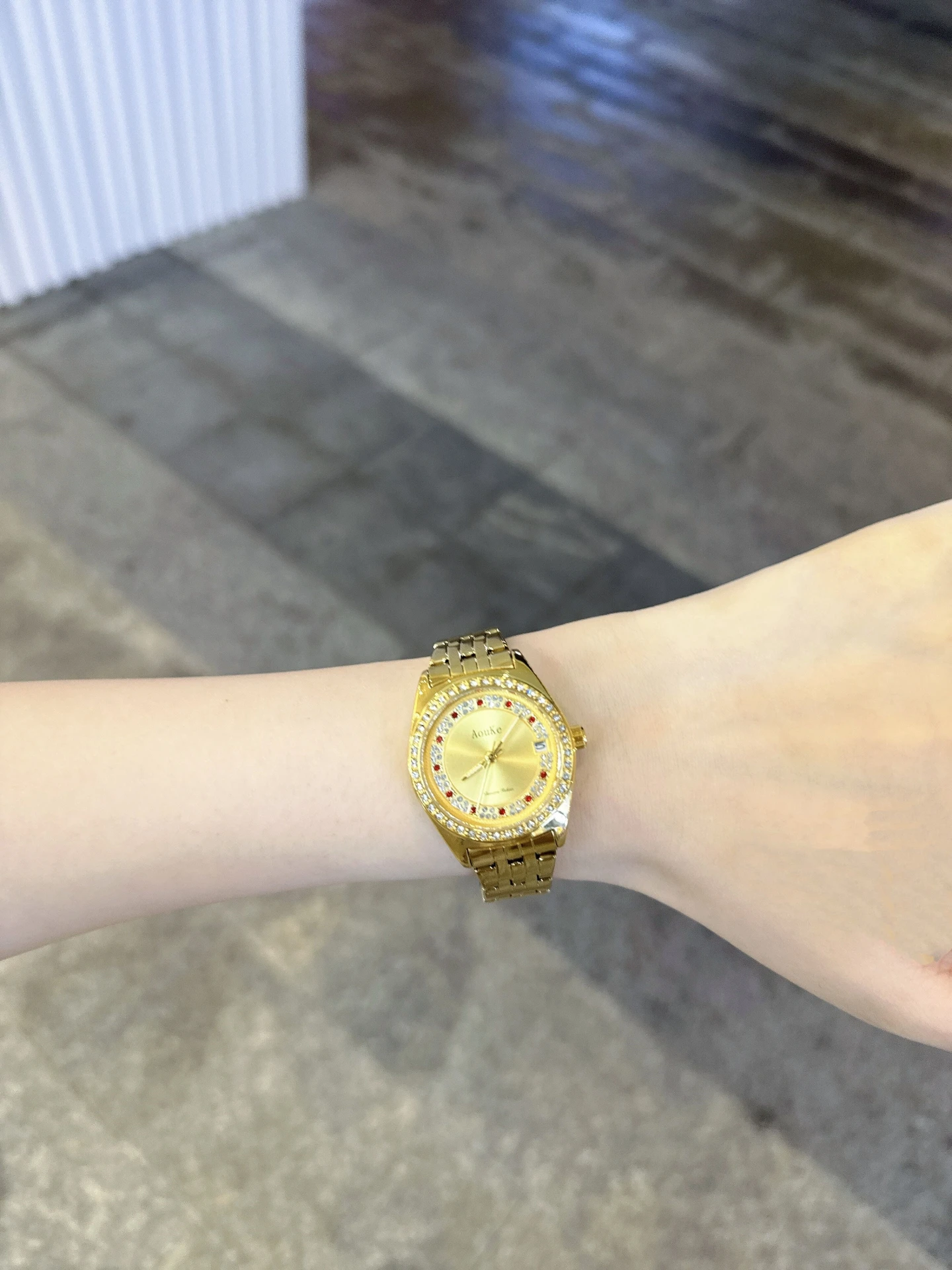 ساعة ذهبية صغيرة جديدة للنساء، حزام فاخر من الفولاذ المقاوم للصدأ، راقية وأنيقة، هدية مثالية للنساء. #2