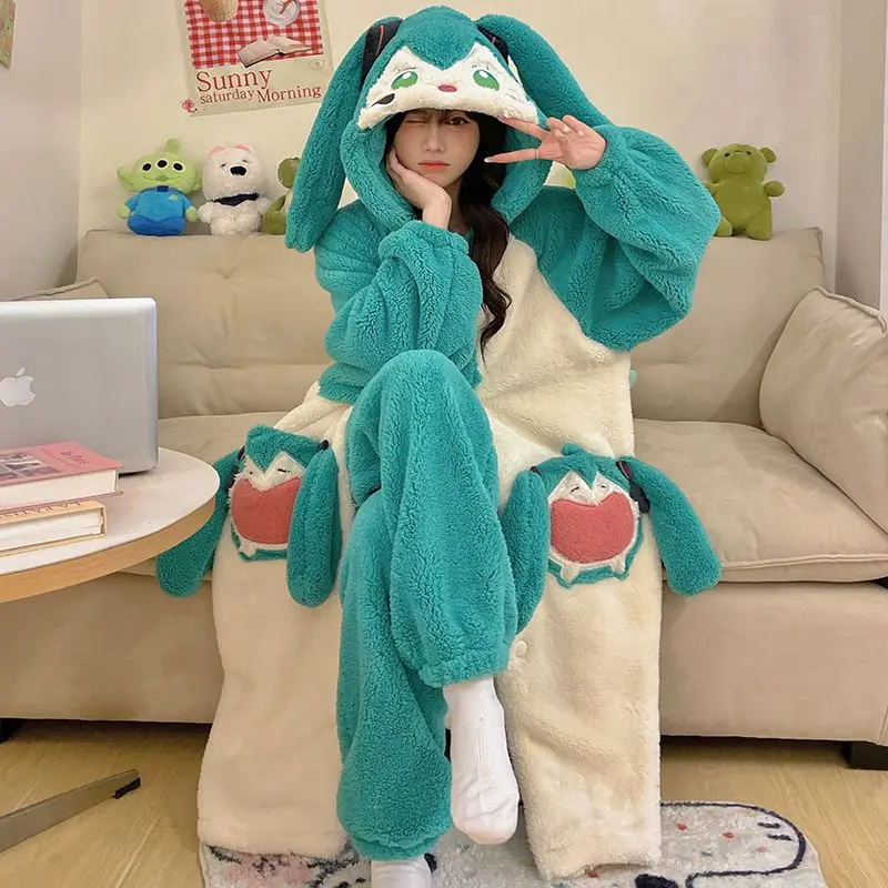 新しい初音ミク厚みのあるコーラルベルベットパジャマミク冬フード付きスーツかわいい暖かい二次元ホーム服ホリデーギフト