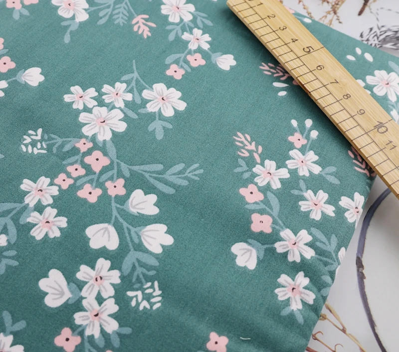 Delicate (50cmx50cm) Green Fat Quarter Bundle 100% cotton Fabric Quilting fabric Home Textile Bedding Sewing Doll Cloth DIY