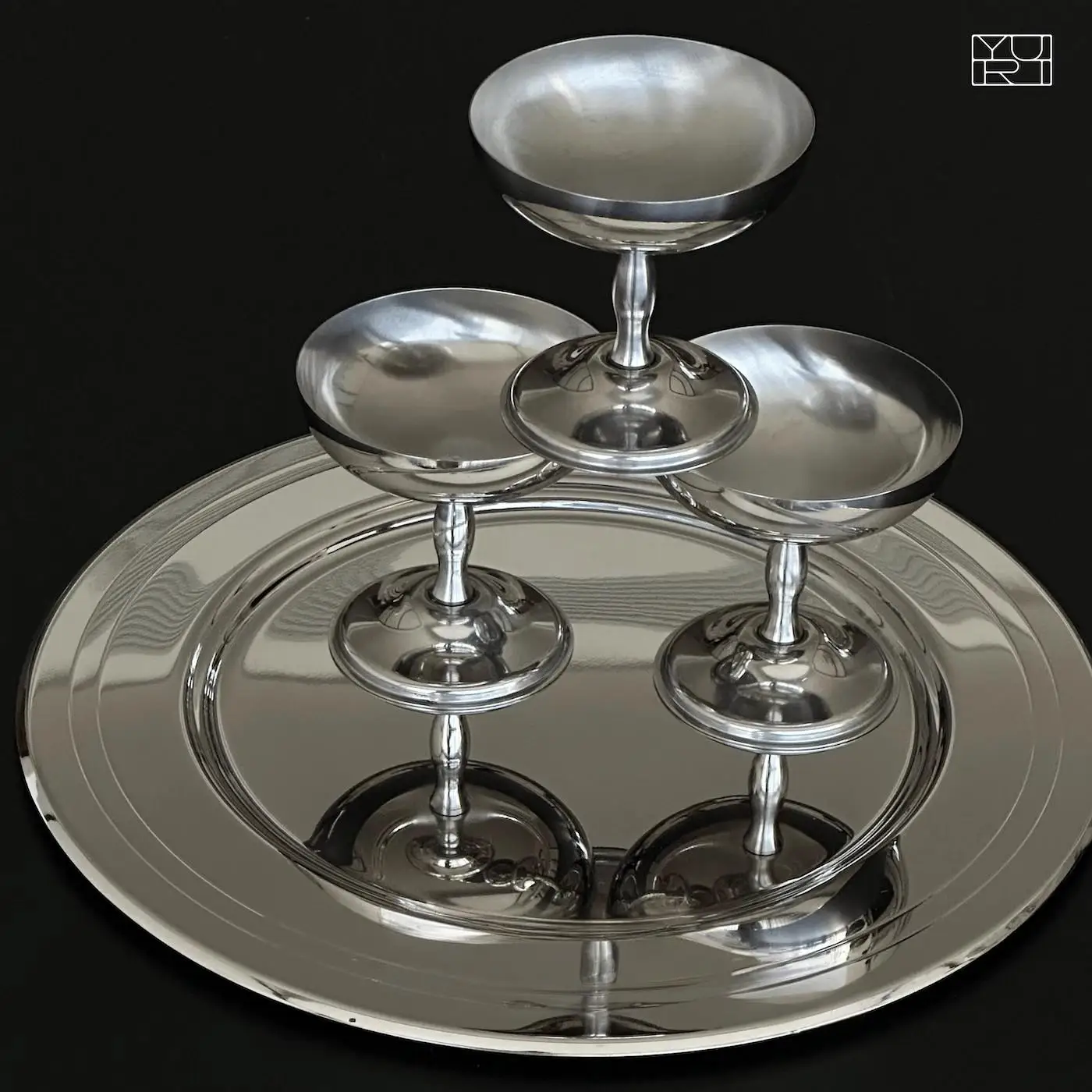 

Northern Europe Modern Light luxury Creativity Stainless Steel Ice Cream Goblet Living Room Advanced Decoration Cake Pallet