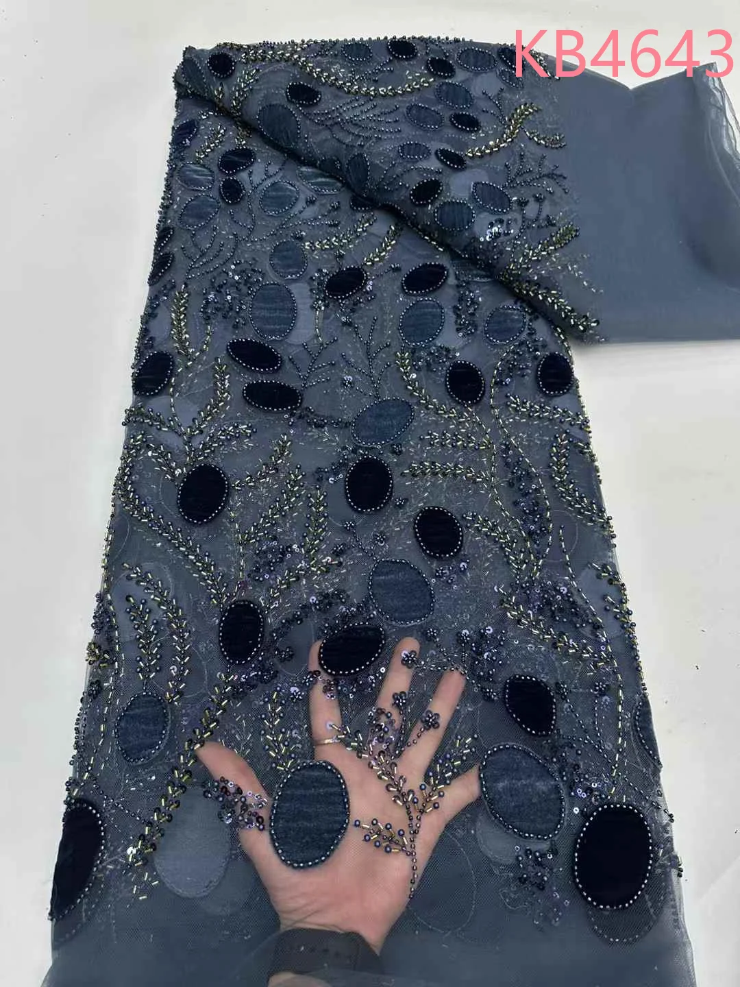 2025 High Quality Africa Green Embroidered Lace Fabrics Beads French Mesh Net Fabric Sequins Tulle Lace For Wedding Dress KB4643