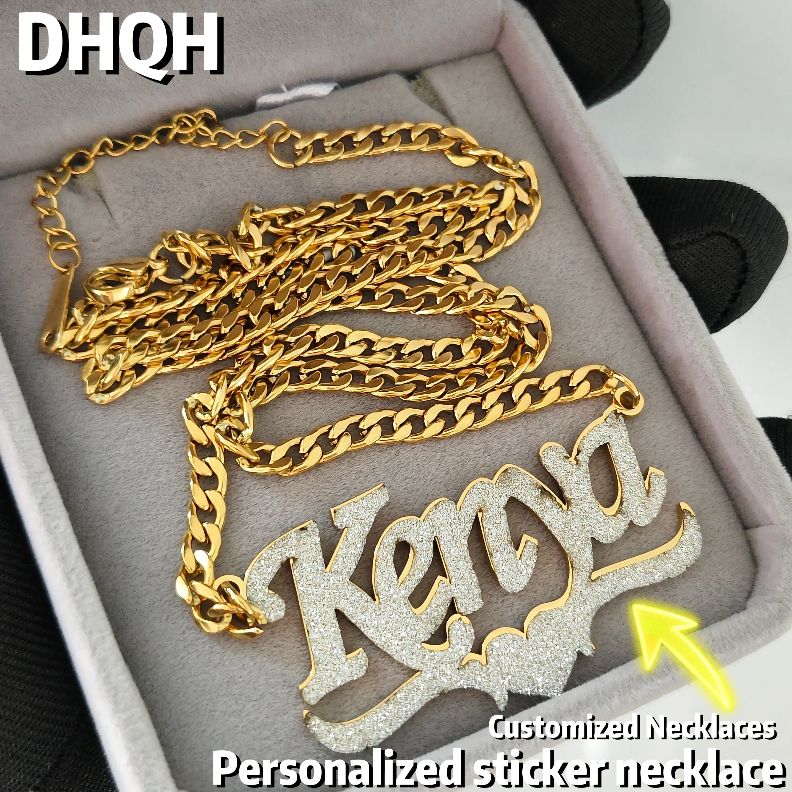 

DHQH ожерелье с именем по индивидуальному заказу, персонализированное имя/бук, серебряная наклейка, кулон, ожерелье из нержавеющей стали, персонализированные ювелирные изделия, подарок