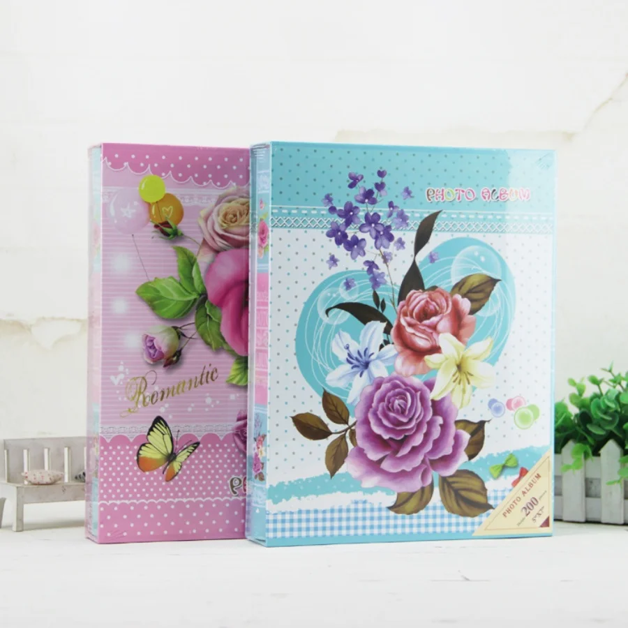 Ein exquisites 7-Zoll-Fotoalbum mit einer Box kann 200 Fotos aufnehmen. Es ist ein universelles Geschenk für die Familienspeicher-Sammlung