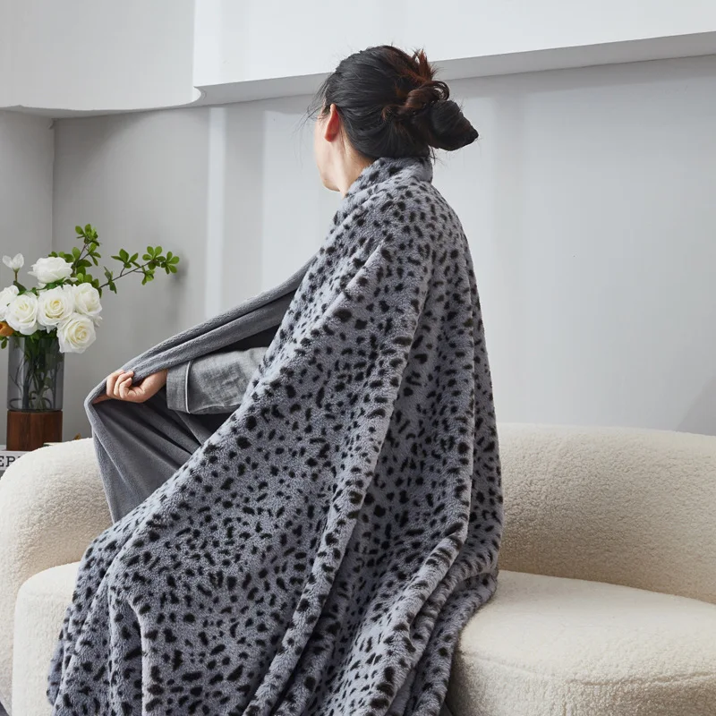 

2025 new rabbit fur leopard print blanket, machine washable blanket for household dormitory, universal blanket for all seasons