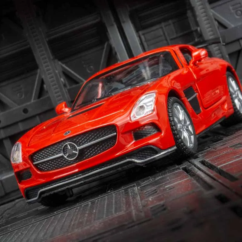 1:32 Mercedes Benz SLS colección de adornos de modelo de coche de aleación, puertas y capó de motor, el maletero se puede abrir para juguetes para niños