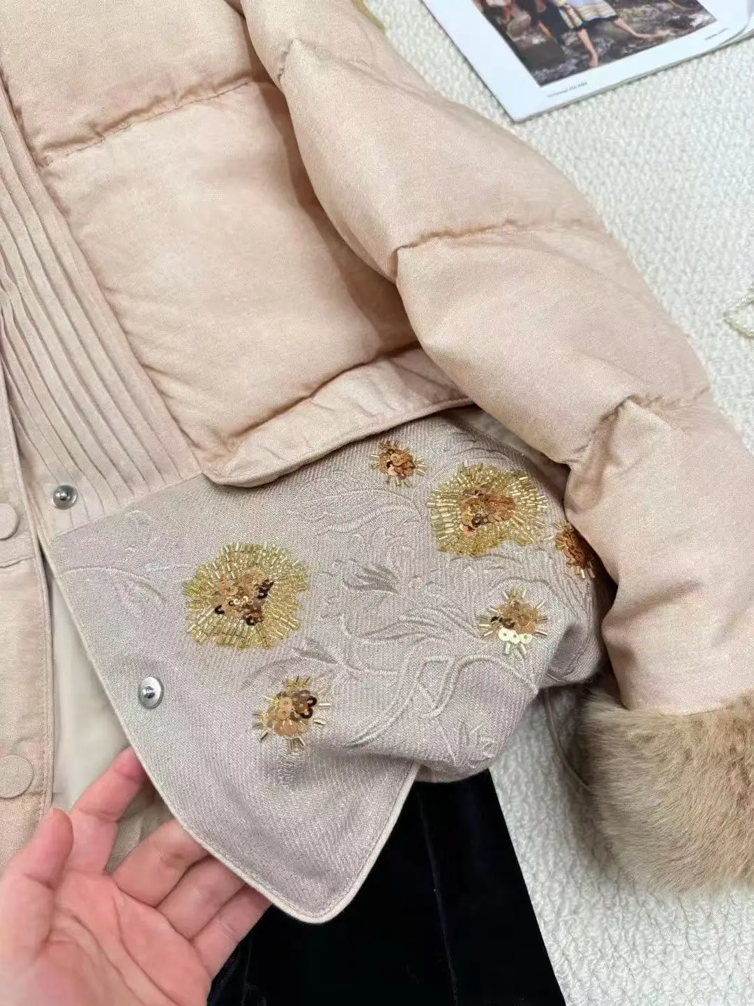 2025年冬の新作中華風婦人服 ビーズ付きリネンのおしゃれで暖かいダウンジャケット