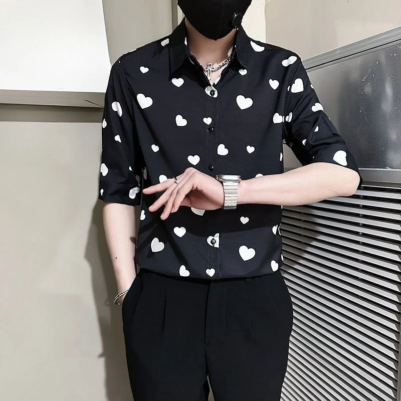 

Men's Summer Heart Print Shirt Short Sleeve Casual Button Down Shirts Trendy Streetwear 5 Sleeve Tops
