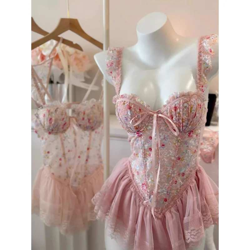 

Floral Simple with Chest Pads