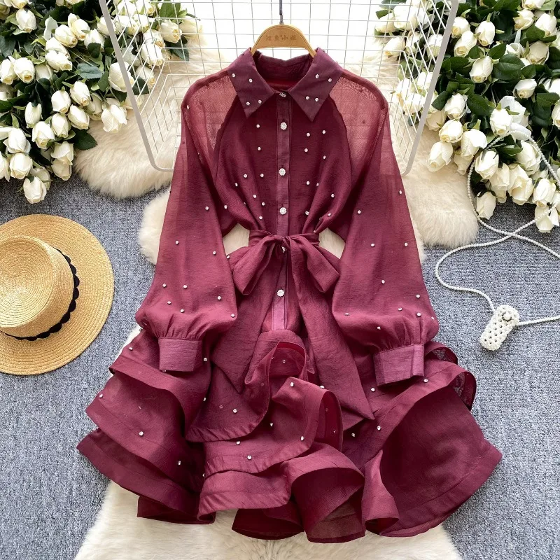 Sukienka damska na wiosnę 2025, francuski styl, ciężki przemysł, diamentowe falbany, sukienka na ramiączkach, podkreślona talia, temperament, koronka, puszysta sukienka.