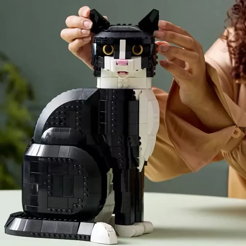 Décennie s de construction de chat Tuxedo pour enfants, briques de dessin animé mignon, jouets de puzzle, assemblage de modèles d'animaux, cadeaux de discussion, 21349, idées, 43247