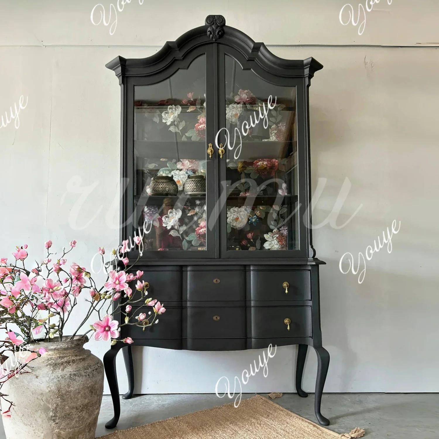 

J French Medieval Solid Wood Decoration Small Apartment Living Room Glass Display American Country Home Carved Sideboard