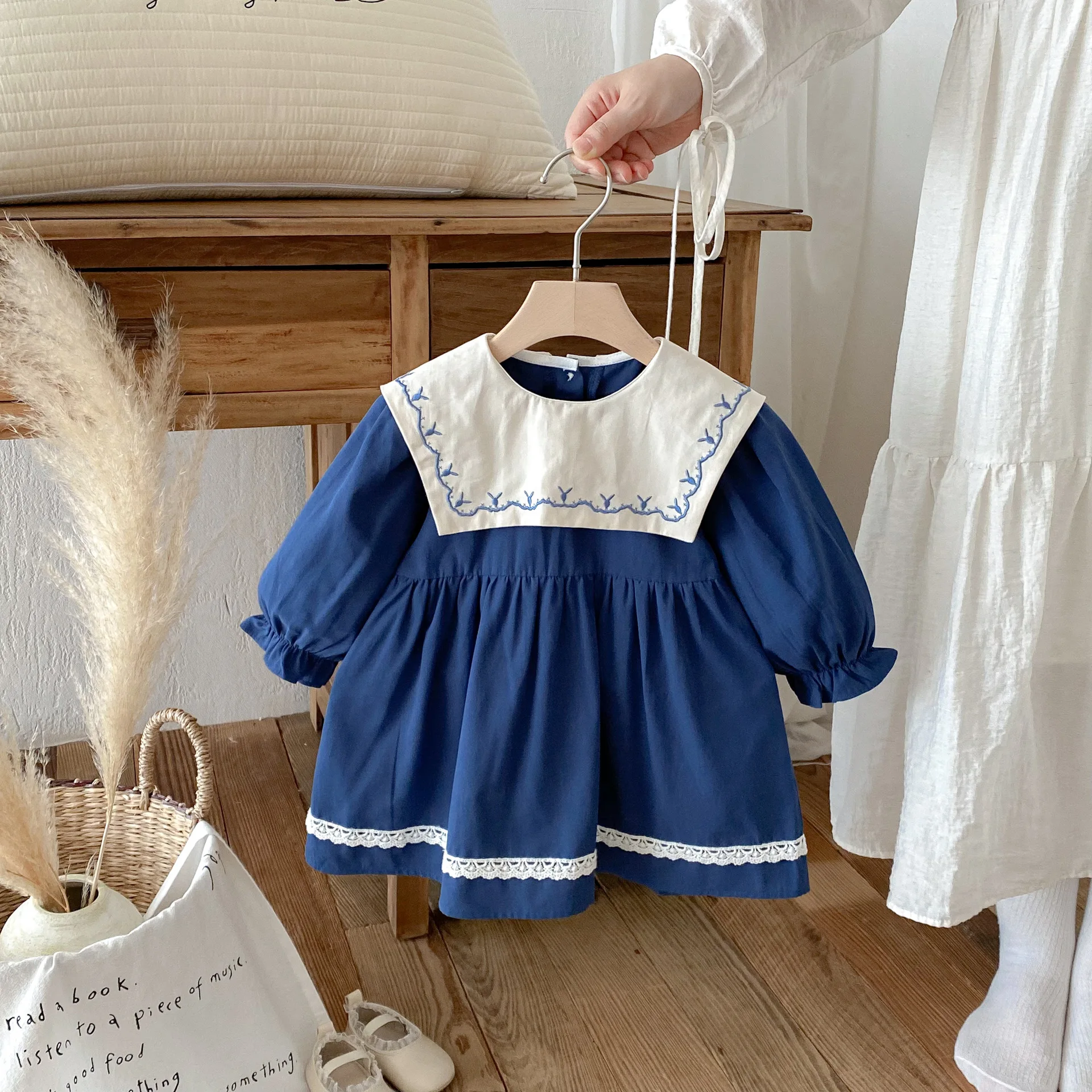 2025-autunno-nuove-ragazze-manica-lunga-abito-casual-cotone-bambini-colletto-grande-ricamo-abito-da-principessa-per-vestiti-della-neonata