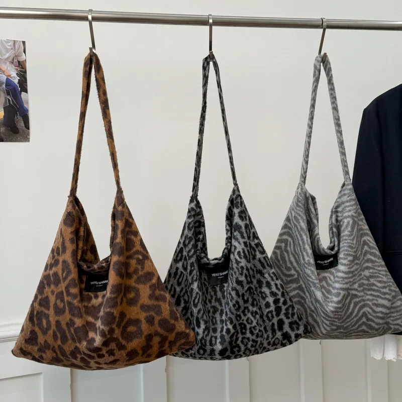 

2025 Lazy Style Shoulder Bag, Casual Crossbody Tote for Women, Spacious Day-to-Night Purse, Minimalist Sling Bag