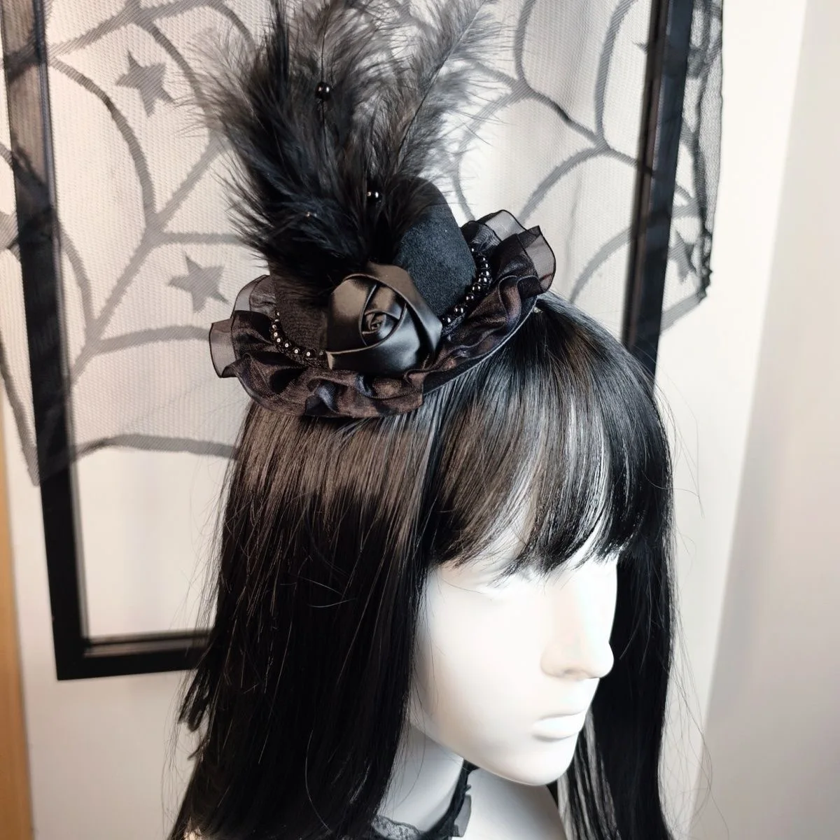 Mini cappello a cilindro con piume di angelo bianco Lolita con perle finte Accessori cosplay rosa Forcina fatta a mano Fermagli per capelli Forcina