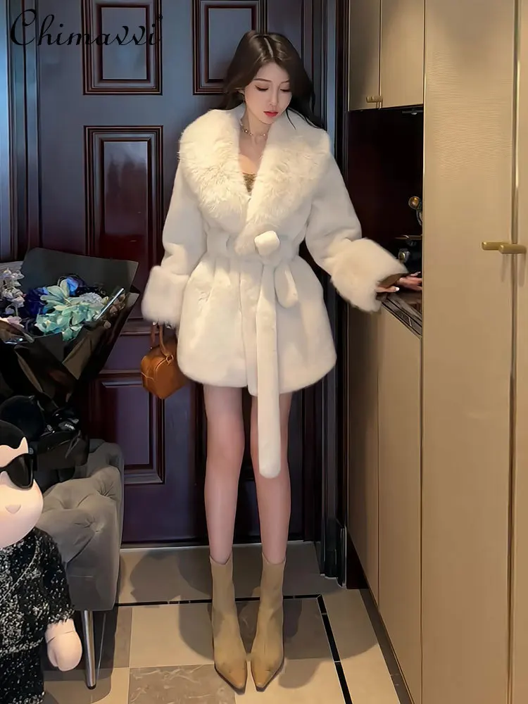 Kawa Futro Płaszcz Damski 2025 Zimowe Ubrania Nowa Ekskluzywna Moda Temperament Duży Futrzany Kołnierz Futrzana Ciepła Kurtka Damskie Top