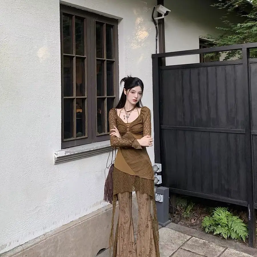 

Two Piece Sets Womens Outifits Spring and Summer Designed Niche High-end Temperature Top + Texture-sensing Bell-bottom Pants