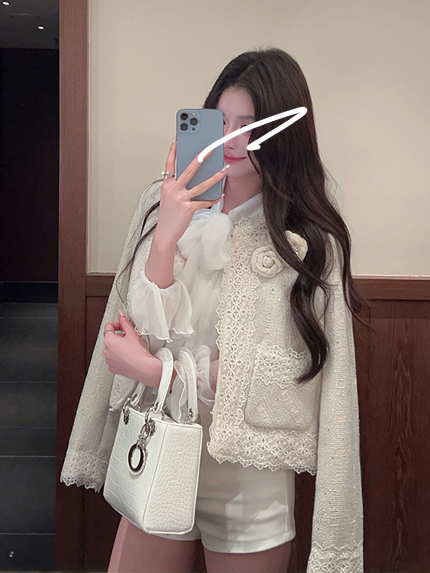 

FFmiss Heavy Embroidery Lace Flower Splicing Woolen ort Coat Women's Name Lady Bright Sequins Hollow out Coarse Woolen Card...