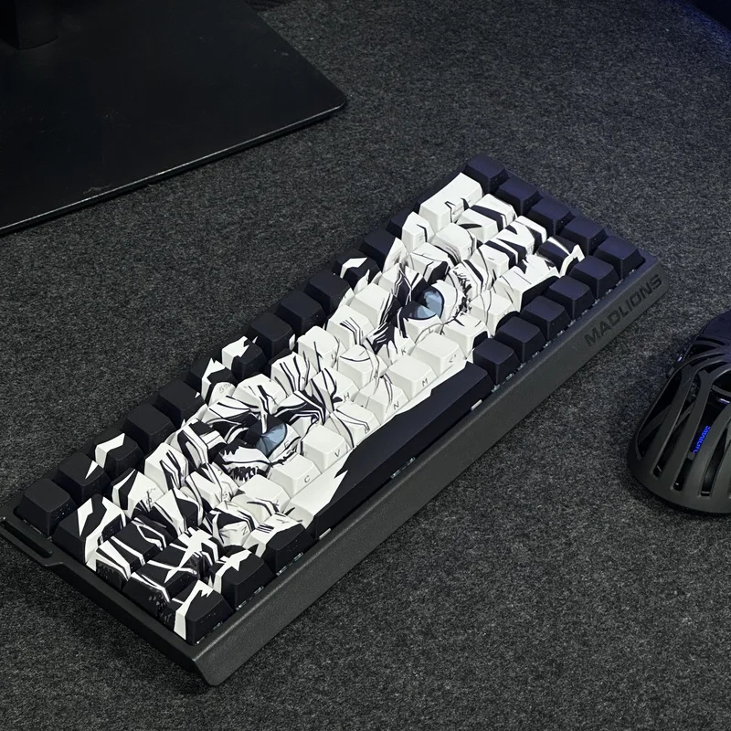 2025 Anime Tema Keycap Tastiera meccanica Cherry Side inciso PBT Copritasti personalizzati Tablet Laptop PC Tastiera da gioco Accessori
