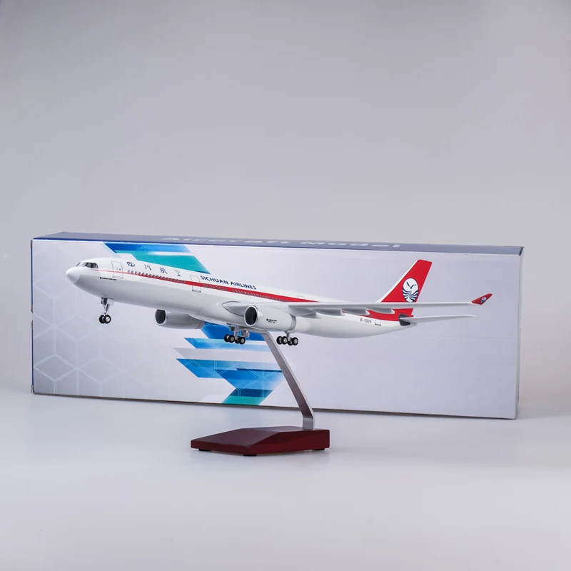 47cm 1:135 Scale Sichuan Airlines Passenger Resin Aircraft Model A330 Civil Collection with Wheels and Lights