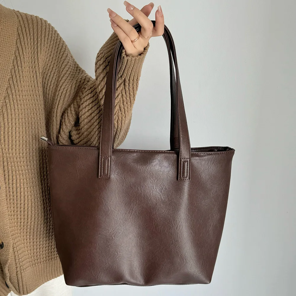 

2025 New Women's Tote Bag – Large Capacity Soft Leather Shoulder Bag for Work, Study & Commuting | Minimalist Design
