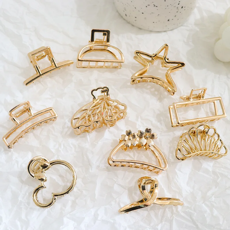 Fashion Hollow Heart Metal Hair Claw Clips Simple Non Slip Mini Gold Geometric Bangs Barrettes Hair Jaws For Women Girls Daily