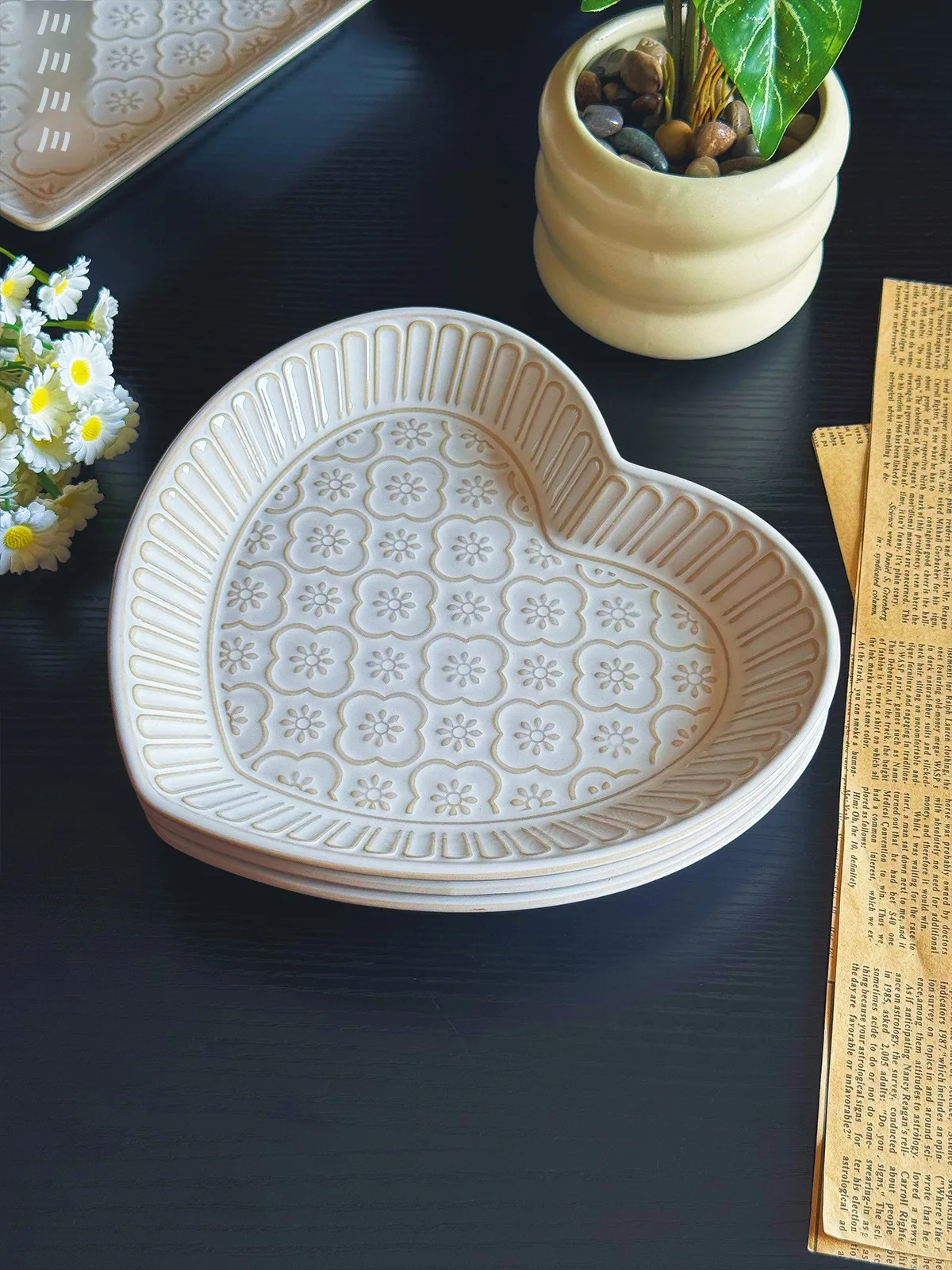 

Тарелка Ele Heart-aped Cerc Plate для французского хлеба, десертов, пасты, тортов, винтажная, универсальный размер 8,5 дюймов