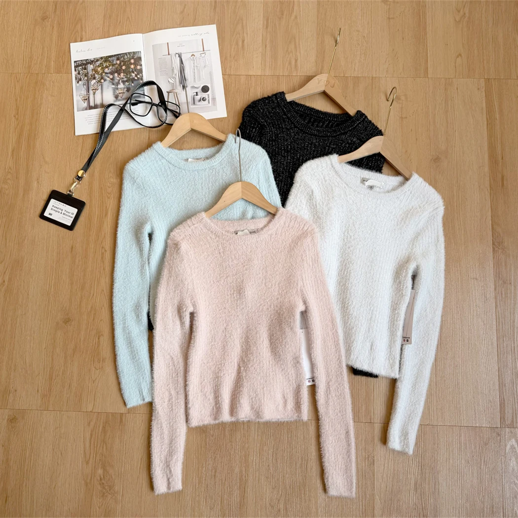 

Warm Knitted Slim Fit round Neck Sweater with Stripe Design European Style Women's Online Exclusive Long Sleeve Winter Top