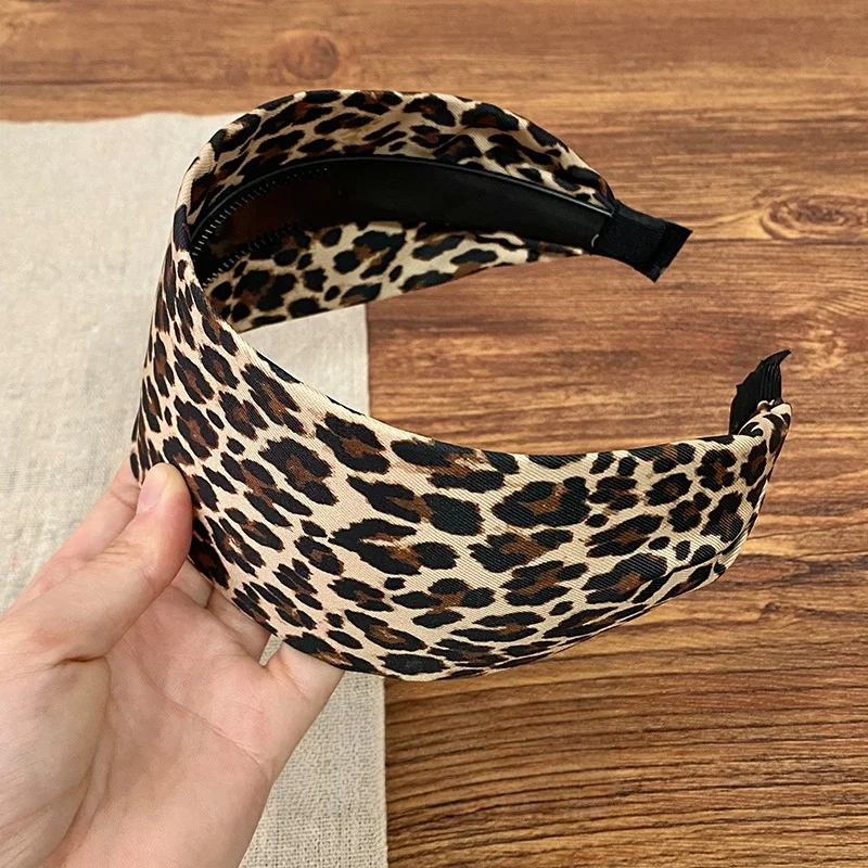 1 Stück stilvolles und modisches Stirnband mit breitem Rand und Leopardenmuster, einzigartiges Vintage-Haar-Reifen-Haar-Accessoire mit hoher Krone – Detail 4