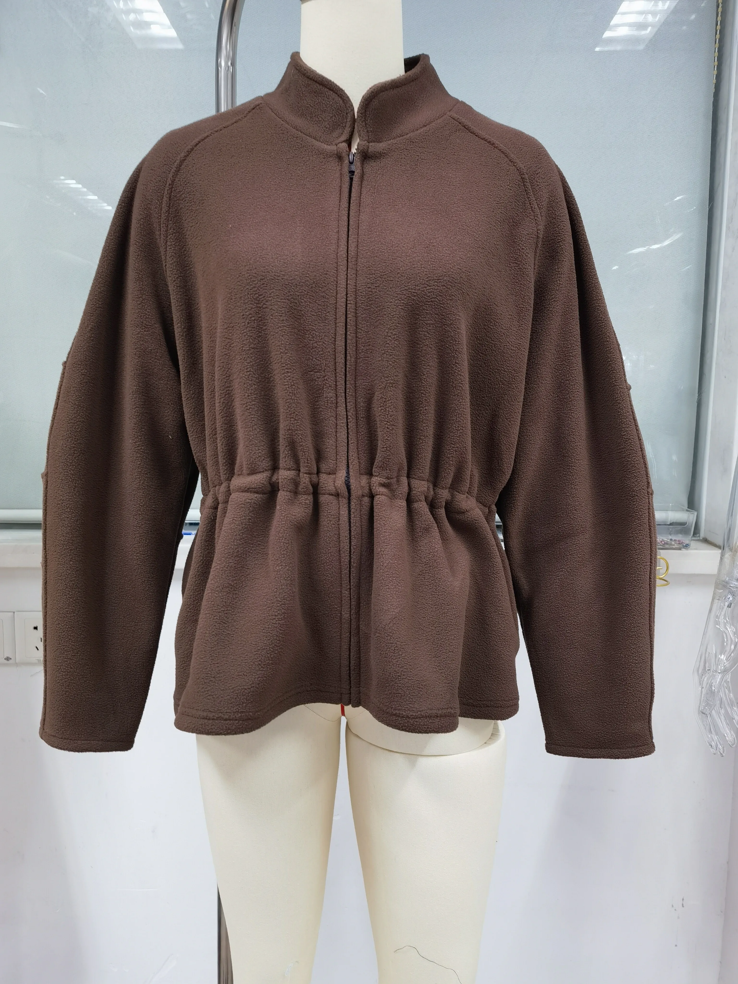 2026 Herbst Neue Fleecejacke für Damen mit Stehkragen und Kordelzug an der Taille, Streetwear-Mantel, Damen-Winter-Outdoor-Warme Weiche Fleecejacke – Detail 2