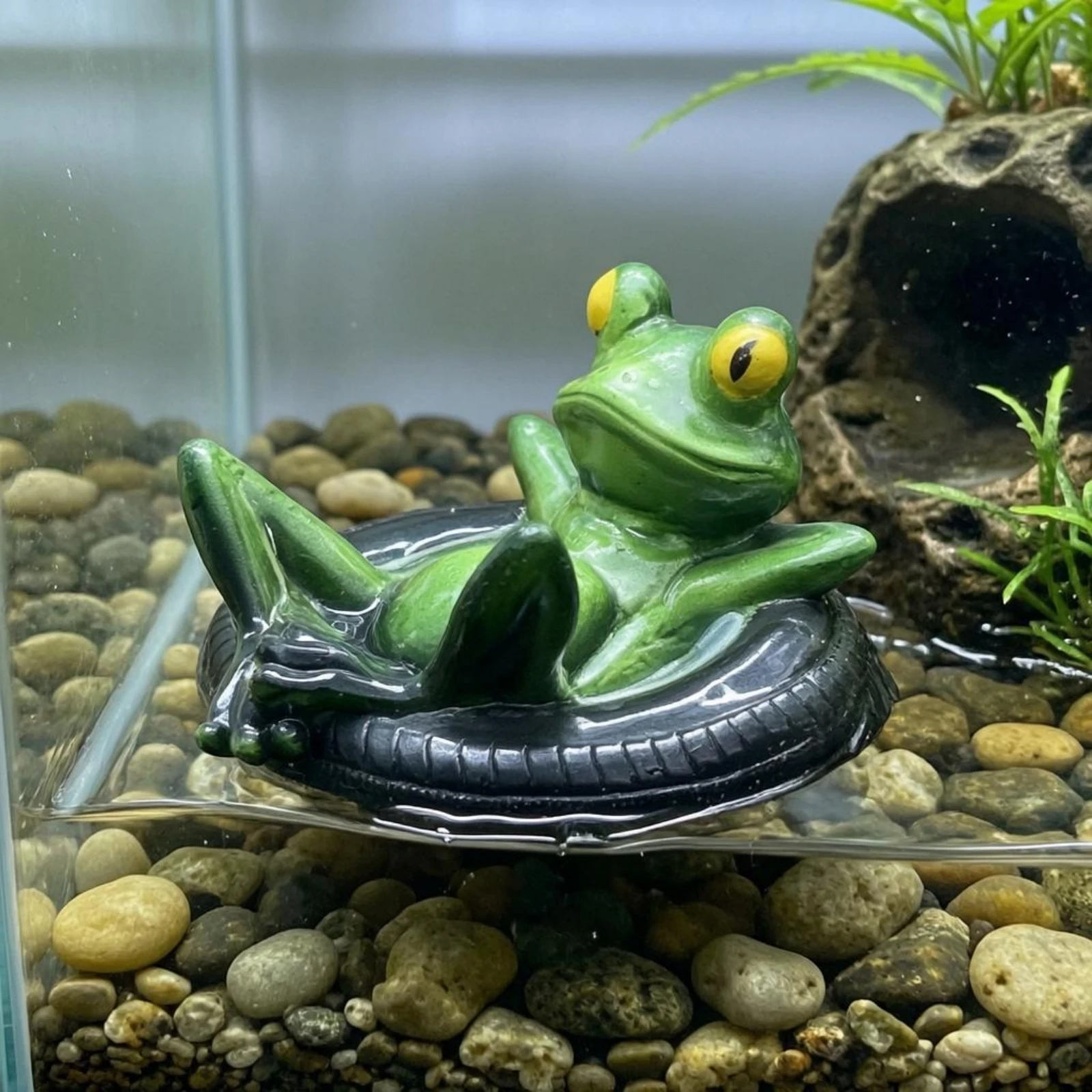 

Frog on Tire Base Whimsical Floating Frog Ornament Unique Design for Pond, Aquarium